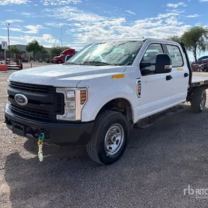 2019 Ford F-250 4x4 Crew Cab Flatbed Truck