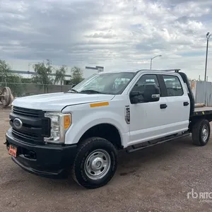 2017 Ford F-250 4x4 Crew Cab Cab and Chassis