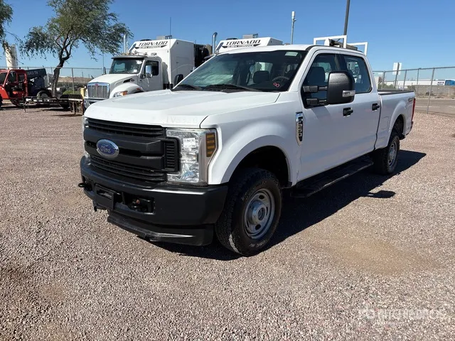 2018 Ford F-250 XL 4x4 Crew Cab Pickup