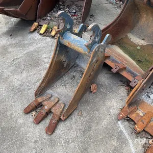 John Deere 18 in Q/C Digging Excavator Bucket