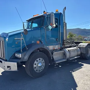 2006 Kenworth T800 T/A Day Cab Truck Tractor