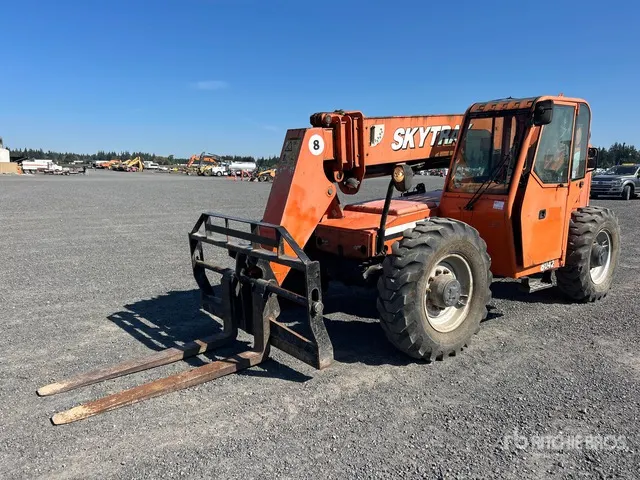 2013 SkyTrak 8042 Telehandler