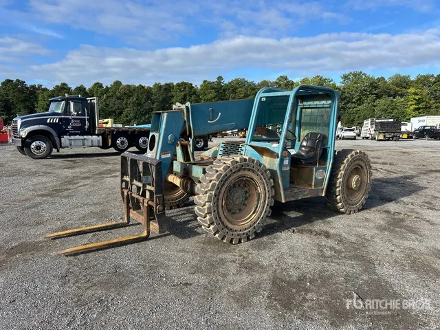 2000 Gradall 524D-3S Telehandler