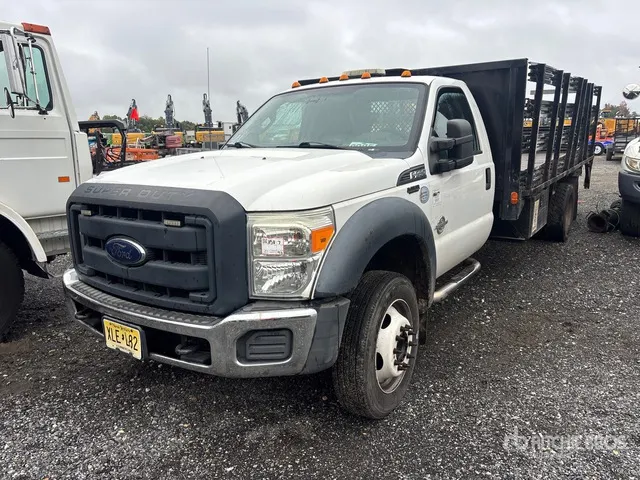 2013 Ford F-550 4x2 Flatbed Truck (Inoperable)