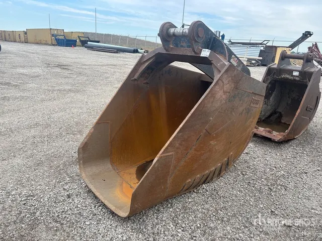 Empire 48 in Cleanup Excavator Bucket