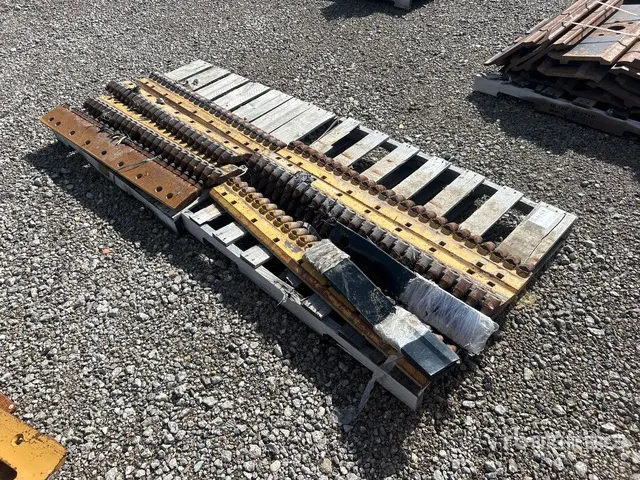 Quantity of (2) Pallets of 48 in Replaceable Bullet Teeth