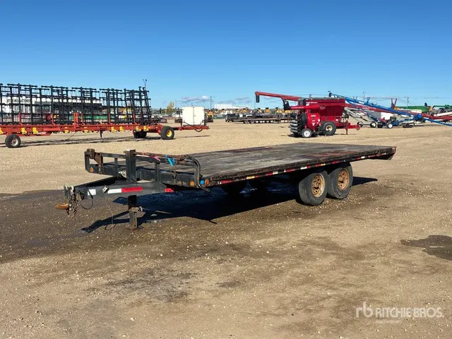 2015 Load Trail 20 ft T/A Flatbed Trailer