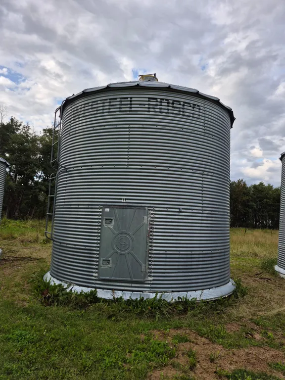 FLAT BOTTOM WOOD FLOOR BIN 1650BU