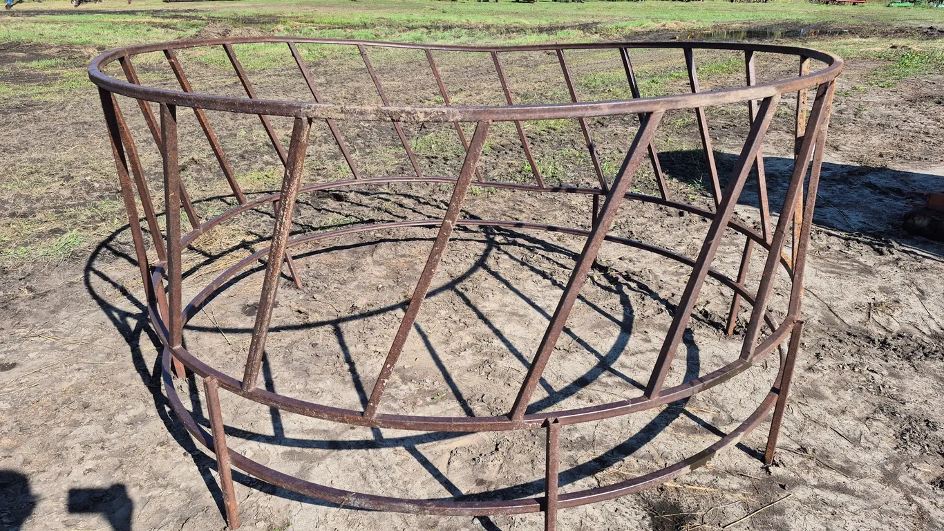 ROUND BALE FEEDER