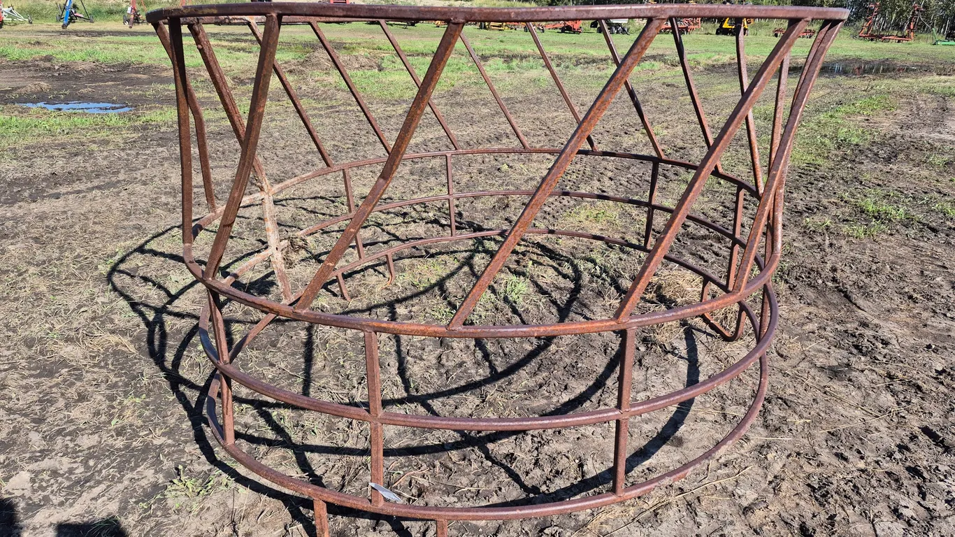 ROUND BALE FEEDER