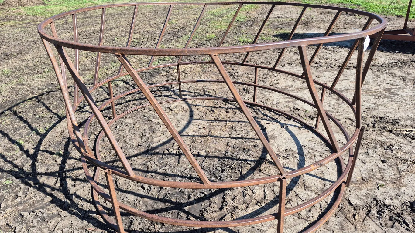 ROUND BALE FEEDER