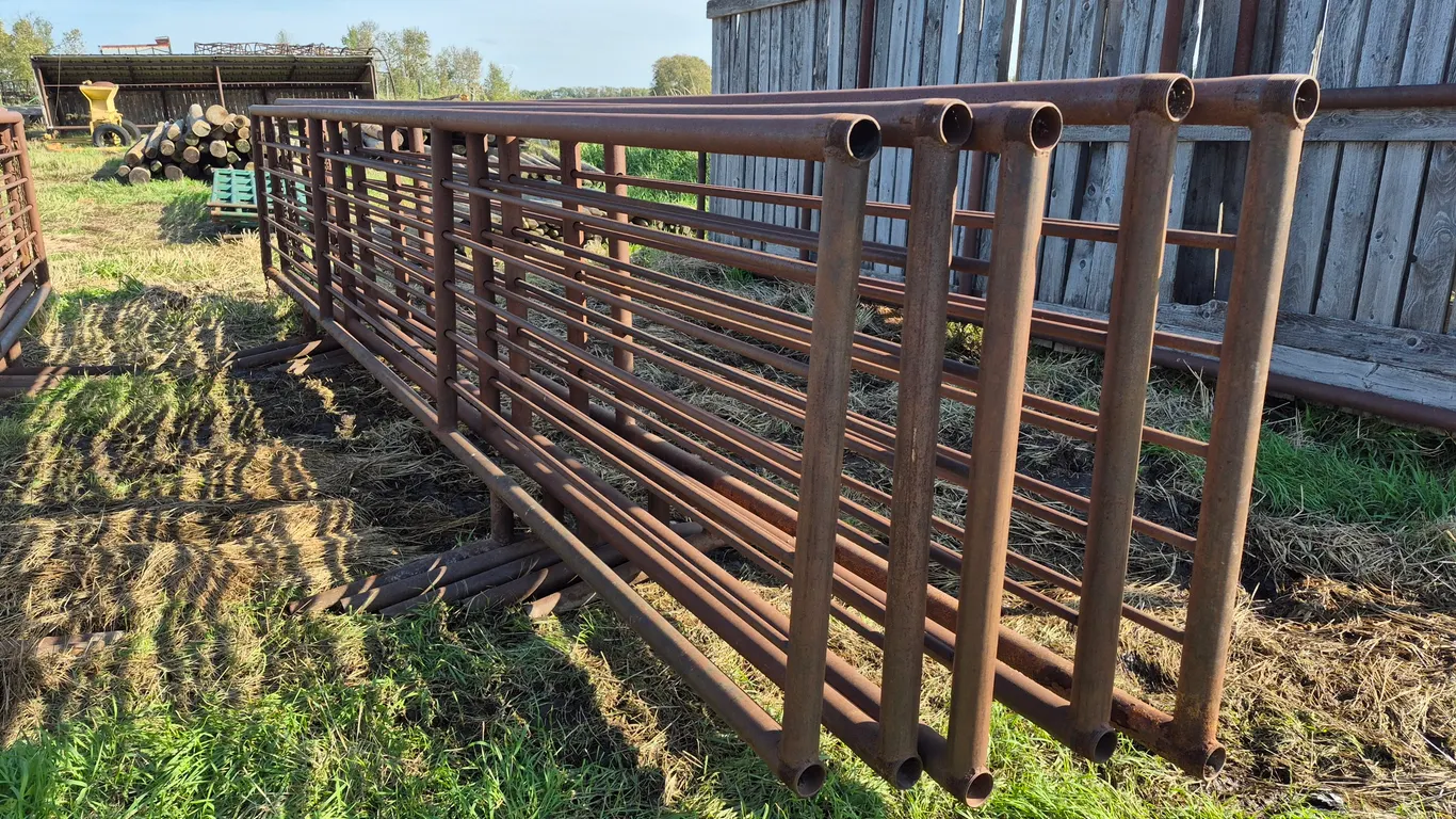 FREE STANDING PANELS