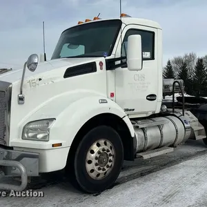 2015 Kenworth T880 semi truck