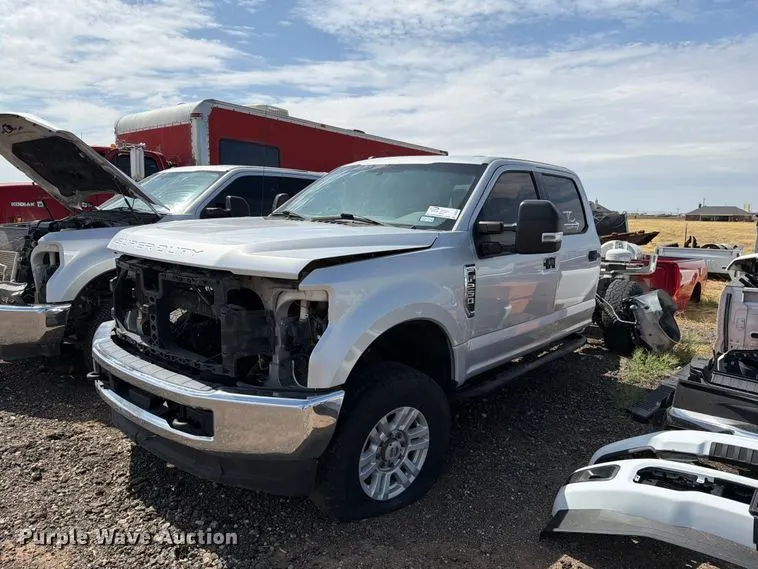 2017 Ford F250 Super Duty Crew Cab pickup truck