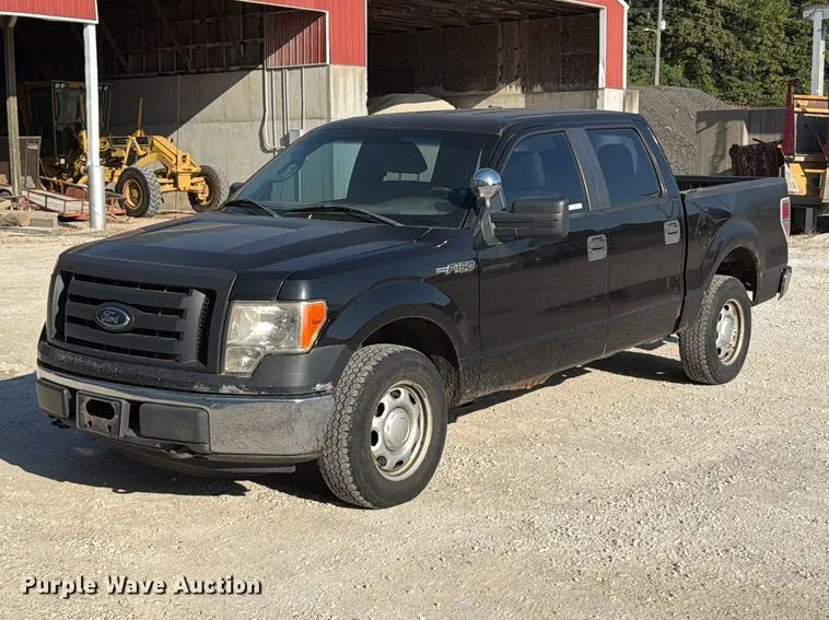 2011 Ford F150 XL Crew Cab pickup truck
