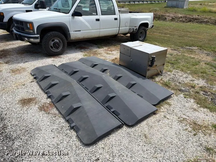 Salt spreader parts