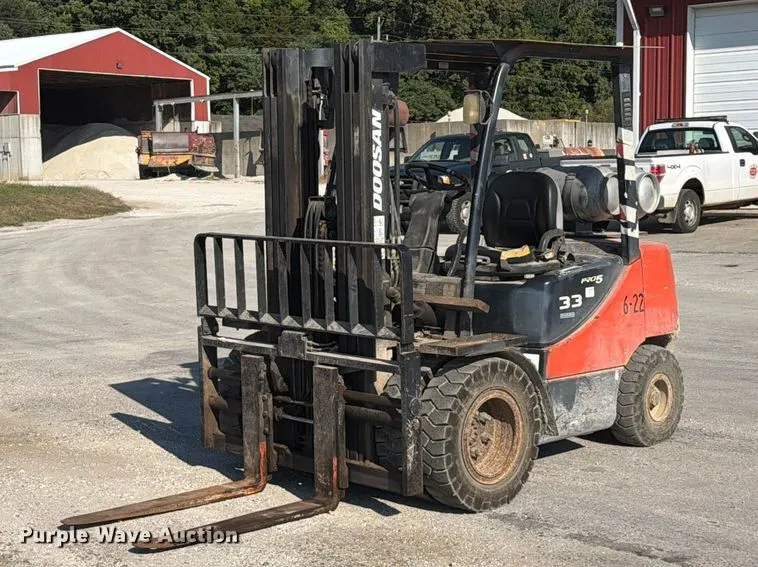 Doosan G33P-5 forklift