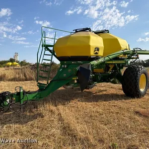 John Deere 1910 air commodity cart