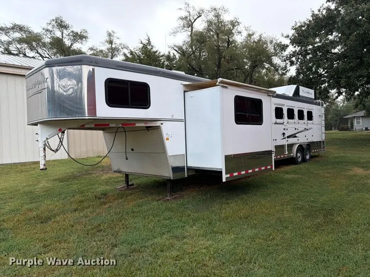 2014 Trails West Sierra 4H horse trailer