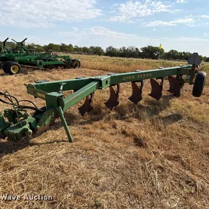 John Deere 2600 6 bottom plow