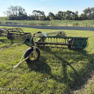 John Deere 640 hay rake