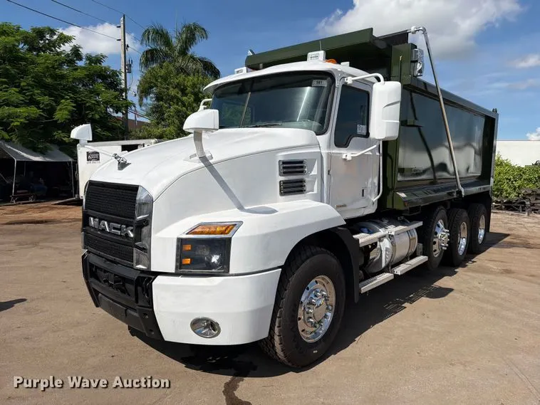 2020 Mack Anthem dump truck