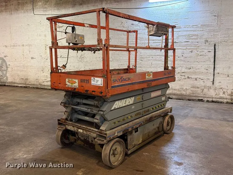 Skyjack SJ4626 scissor lift