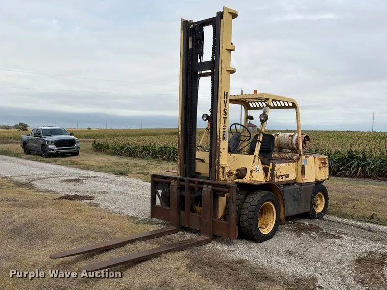 1983 Hyster 110 forklift