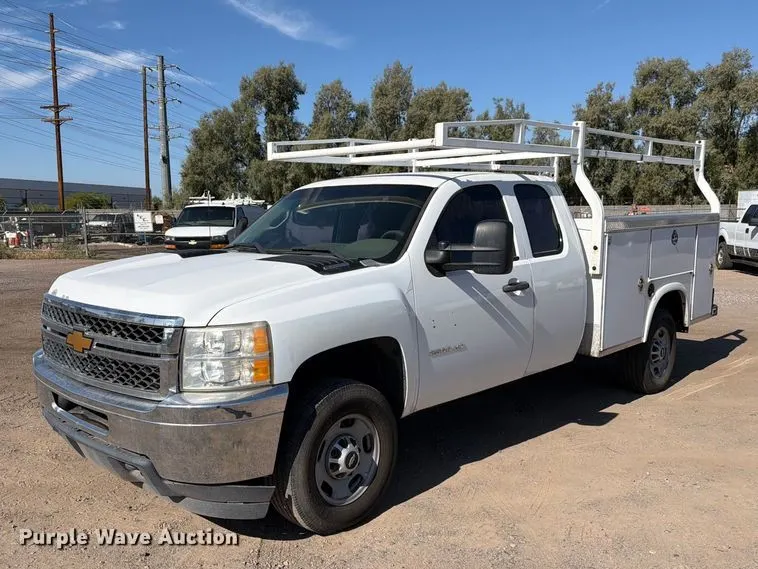 2013 Chevrolet Silverado 2500HD Ext. Cab utility bed pickup truck