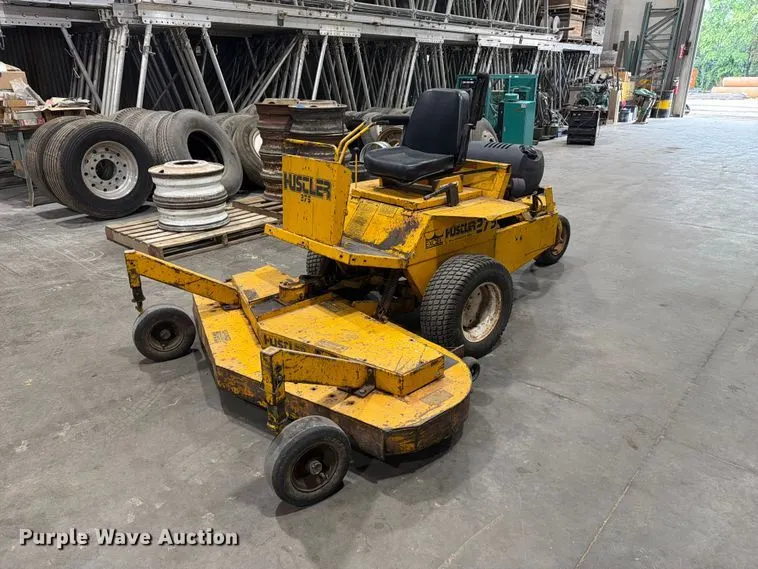 Hustler 275 lawn mower