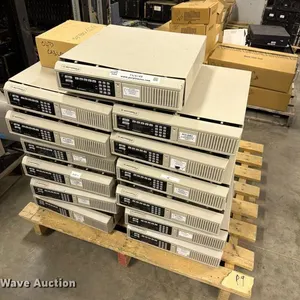(26) Motorola radios