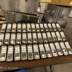 (322) Motorola radios