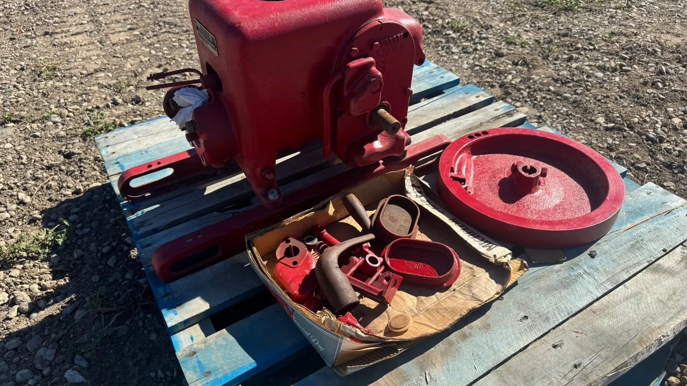 Antique H.P Type LB Engine