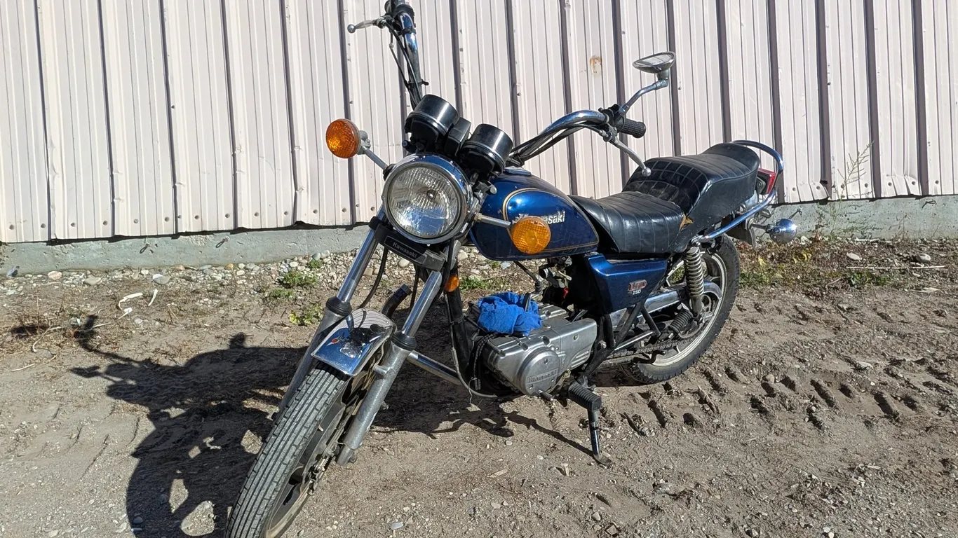 Kawasaki 250 LTD Motorcycle (Non-Running)