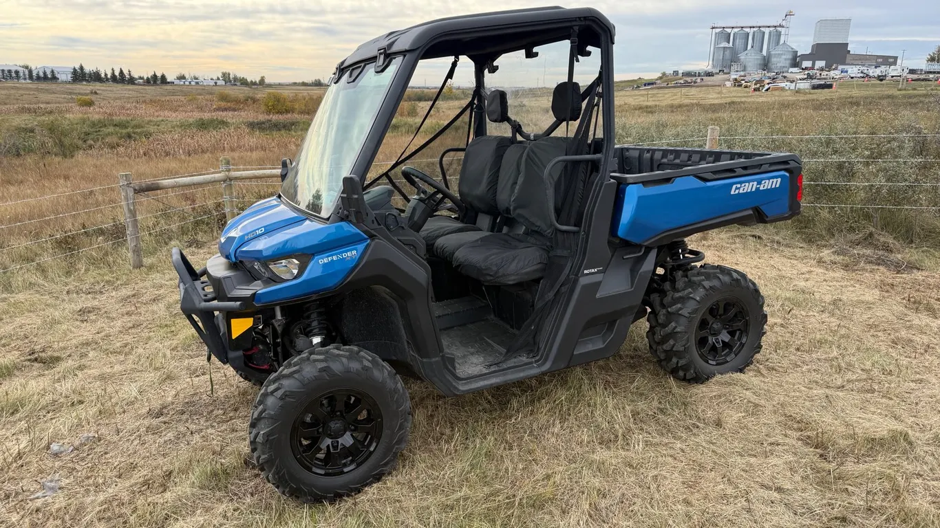 2023 Can-AM Defender HD-10 4x4 Side by Side