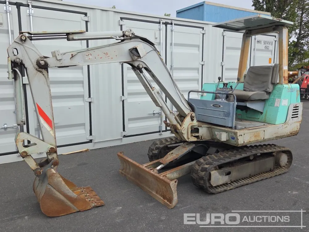 IHI IS-28PX Rubber Tracks, Blade, Offset, Piped, Bucket