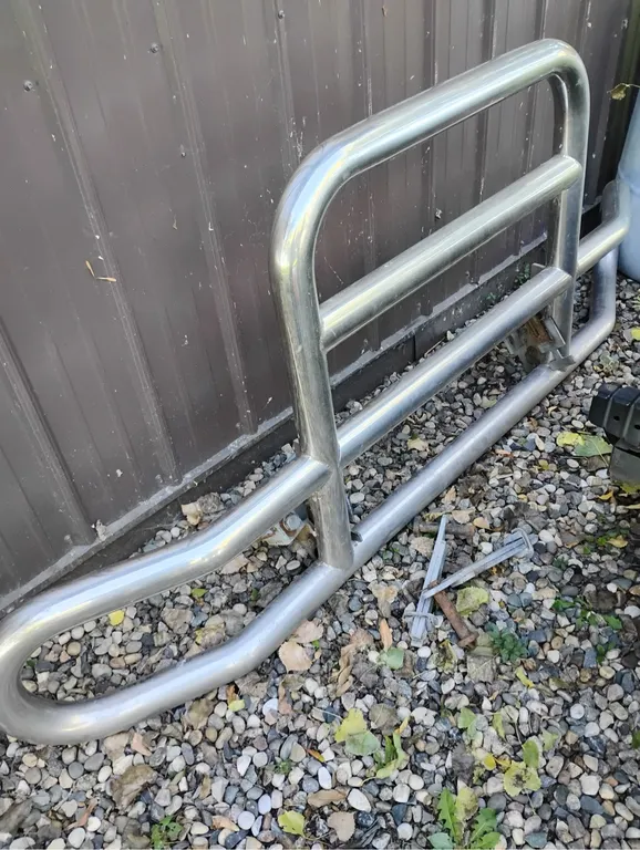 OFFSITE - Bull bar with brackets to fit 579 Peterbilt, stainless steel