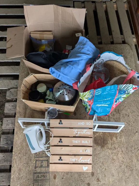 Misc. Kitchenware, Housewares, and Décor Lot