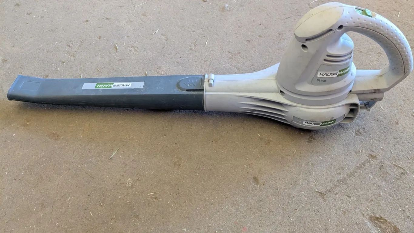 *OFFSITE* Haussmann Electric Blower – Working