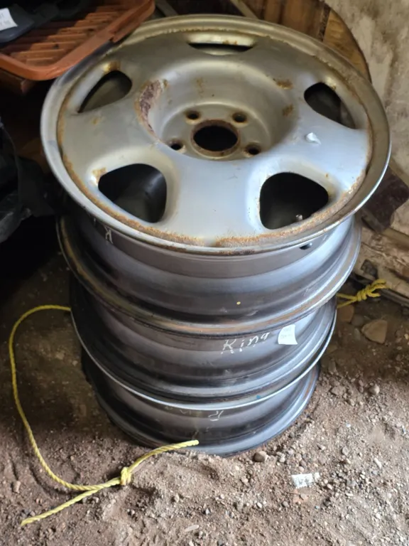 3 rims- 5 bolt 18"