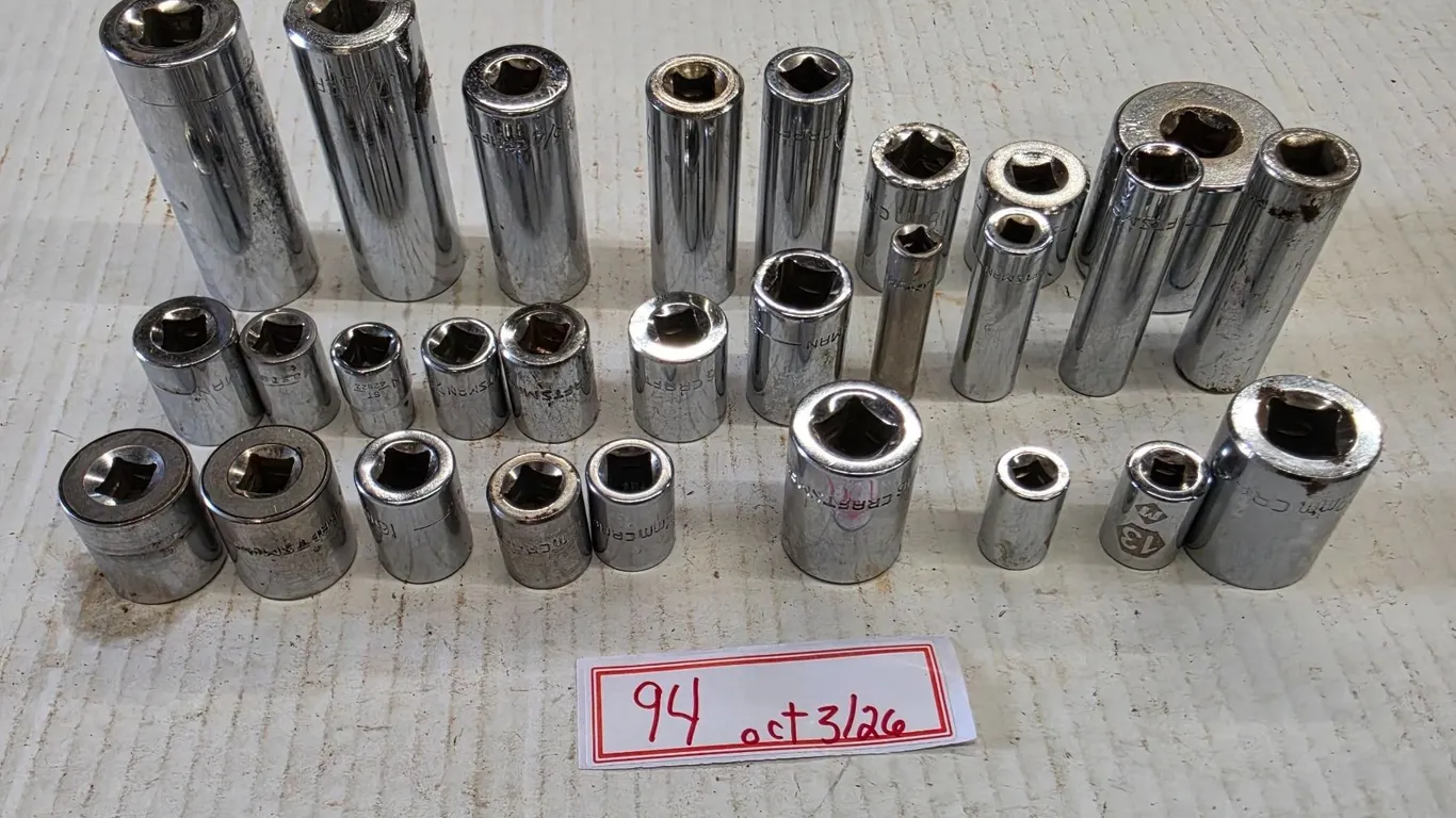 (28) Assorted Sockets