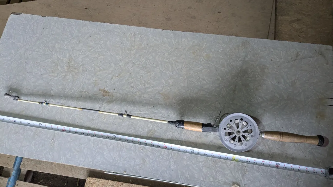 Heavy Fishing Rod w/ Steel Line (missing crank handle on reel)