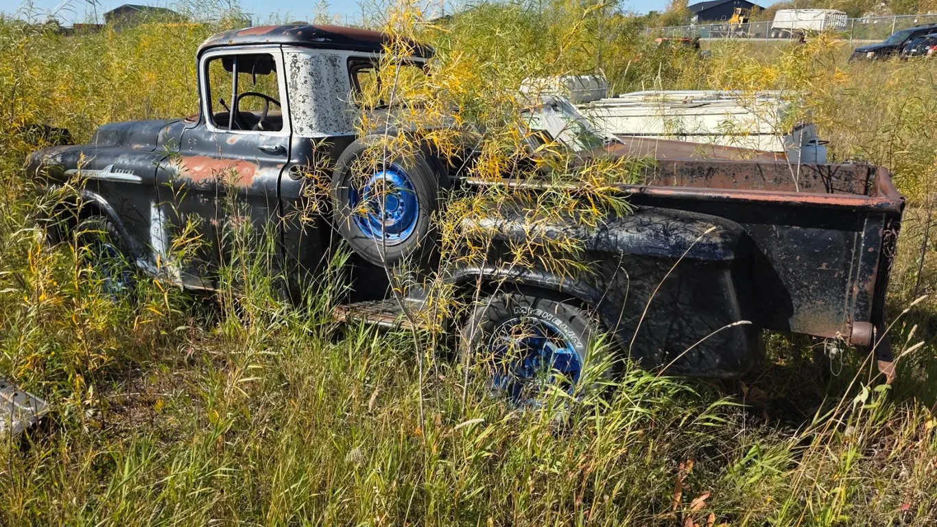 *OFFSITE* 1950's chevy apache- no vin- as is - for parts/project