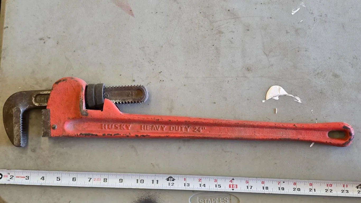 *OFFSITE* Husky Heavy Duty Wrench