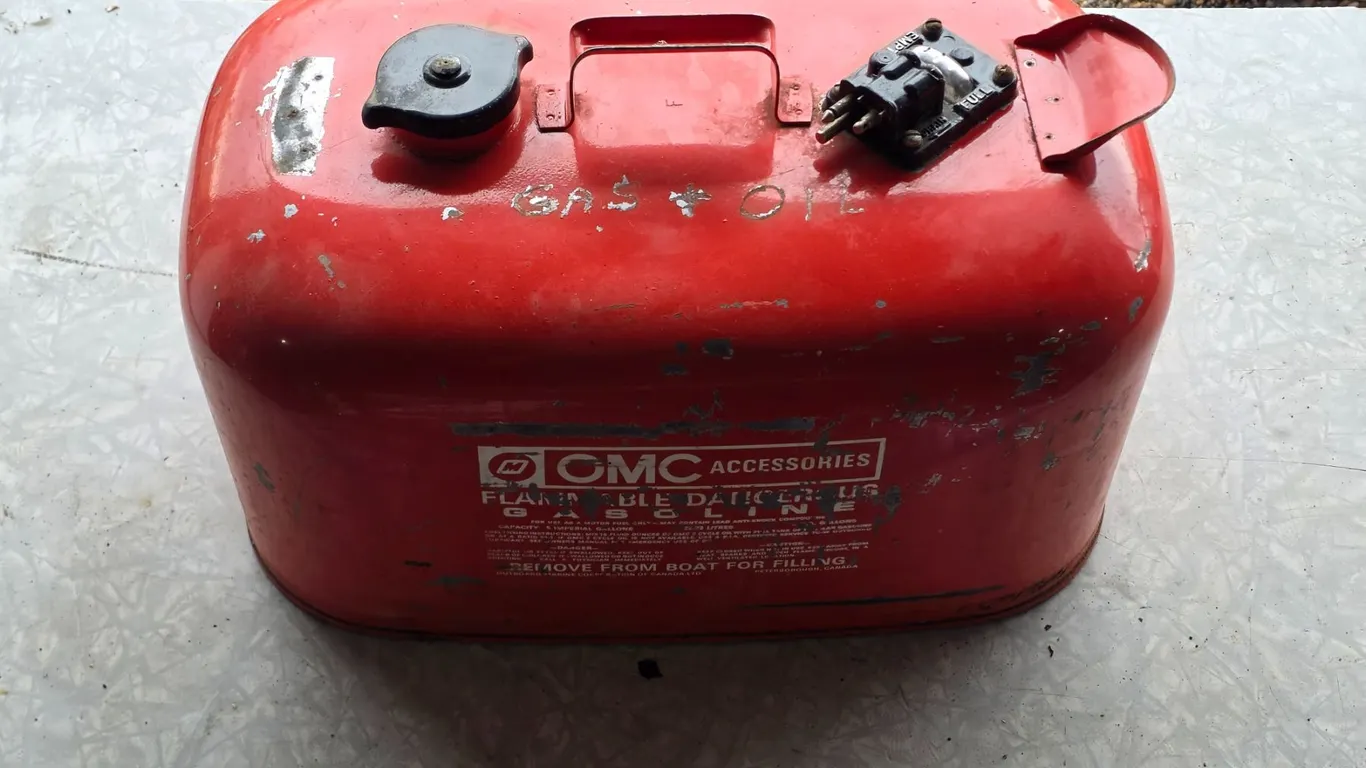 Boat gas tank