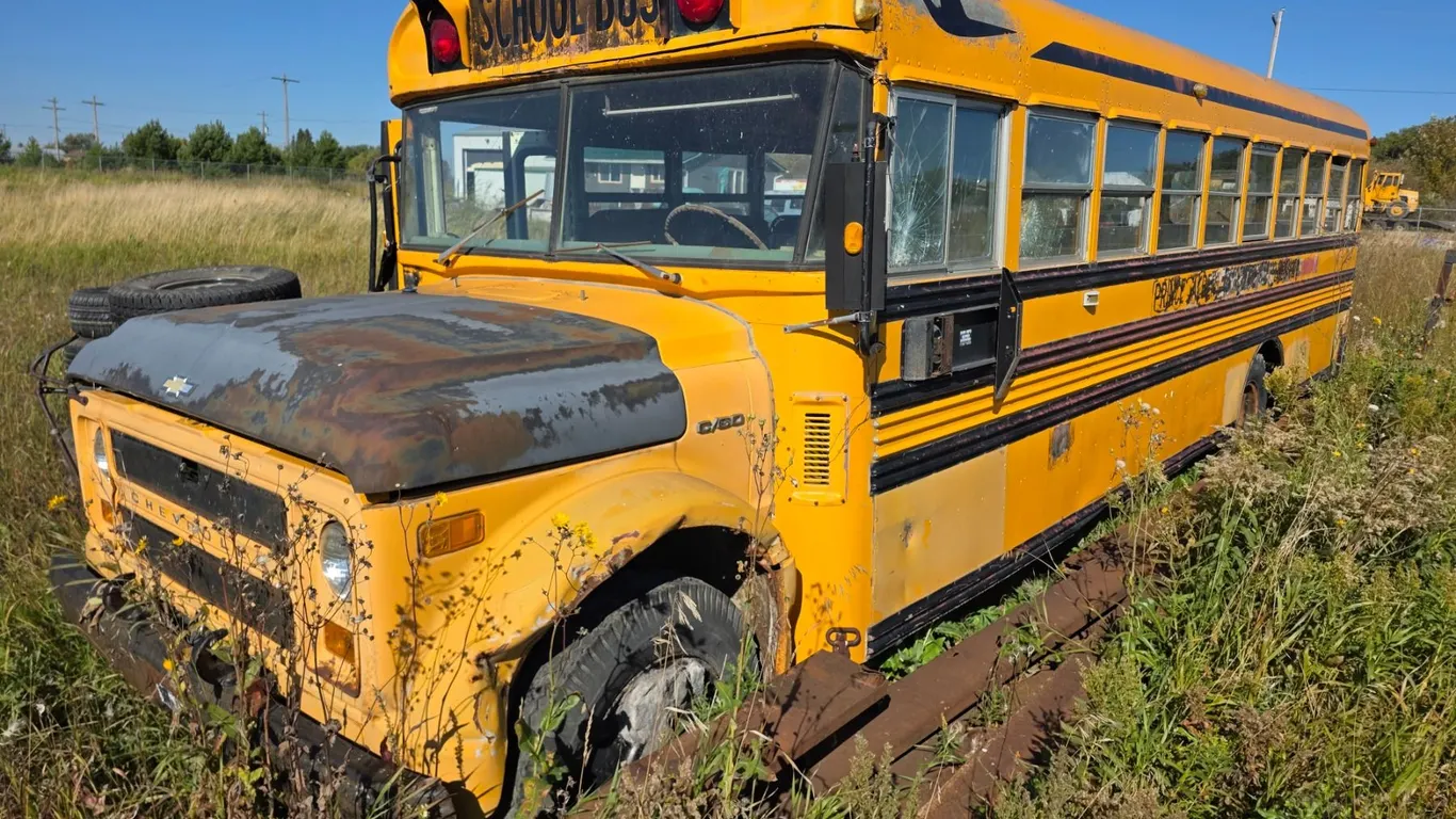 *OFFSITE* Bluebird bus with contents - VIN: C16PB95300194