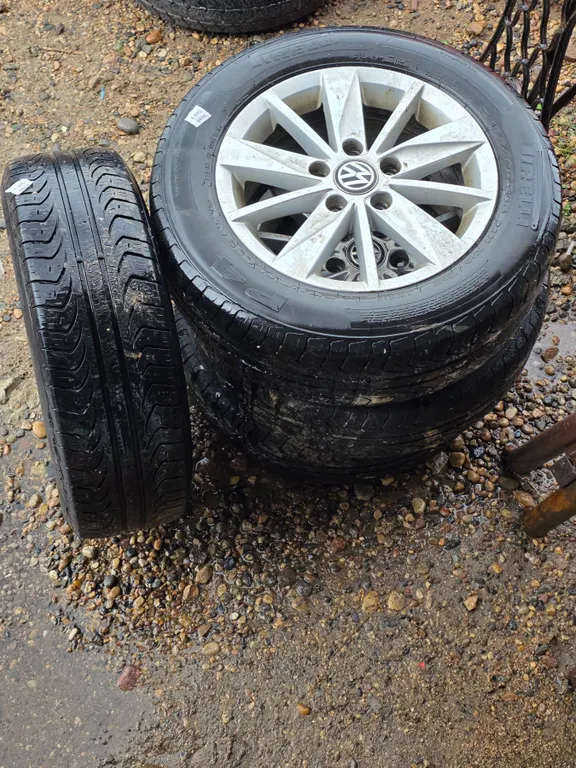 VW rims and tires- 5 bolt- P195/65R15