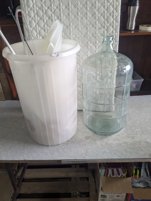 Wine Making Kit w/ Glass Carboy