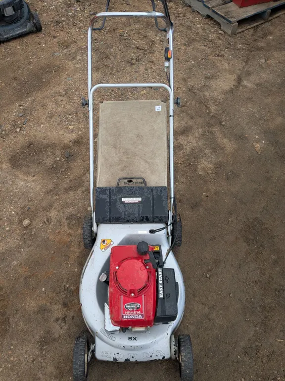 21” Honda Lawn Mower, HRA 214 Motor – Working