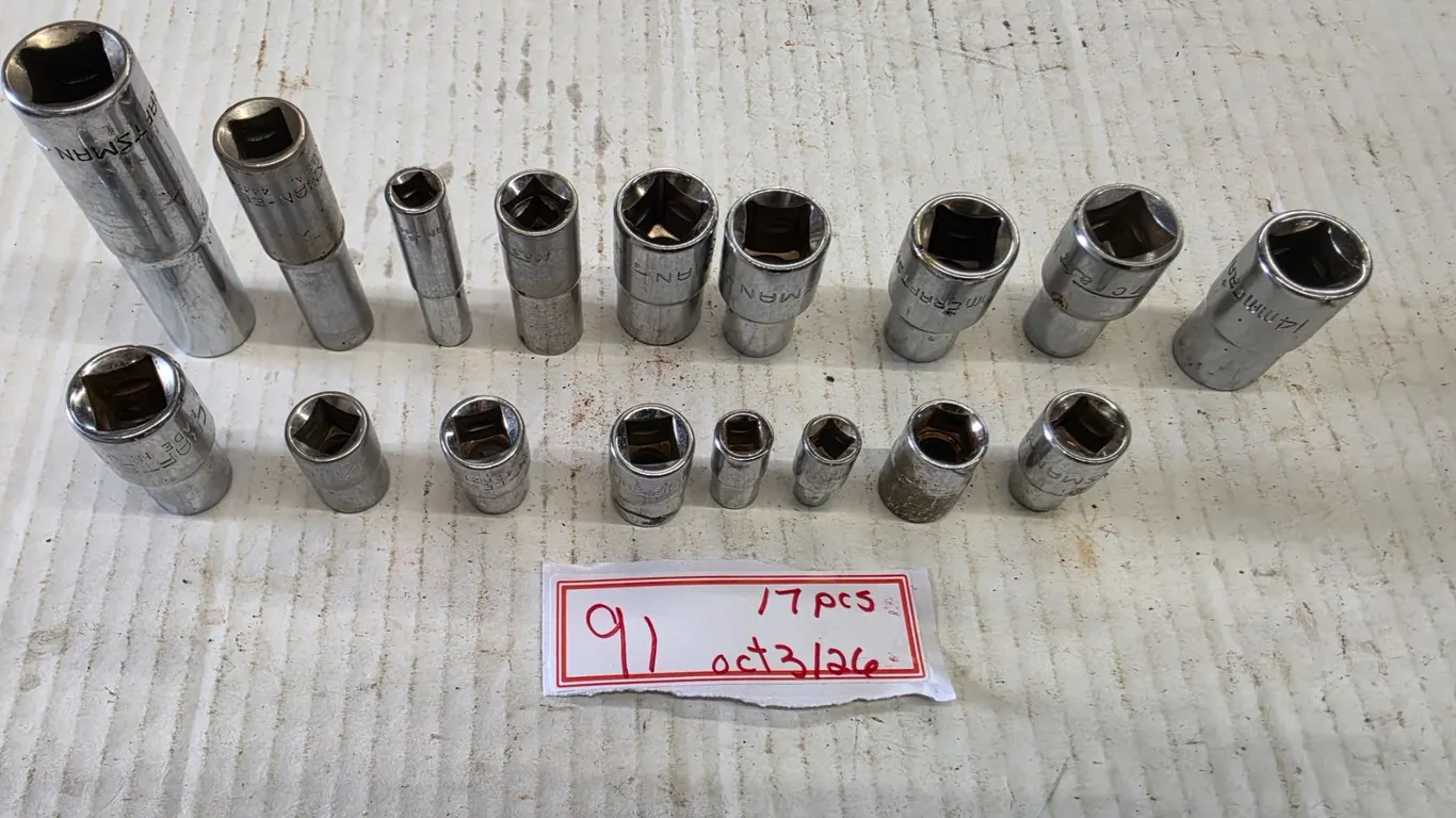 (17) Assorted Sockets